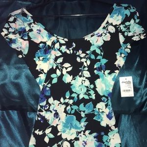 Bodycon floral dress, pictures don’t do it justice